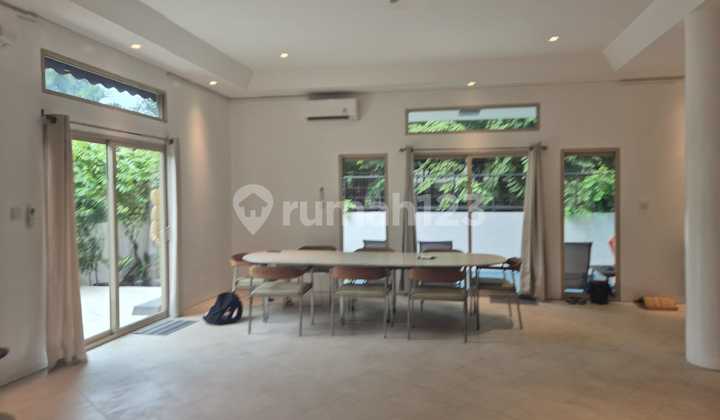 Luxury House, Strategic Location, in SCBD South Jakarta (Dit) Luxury House, Strategic Location, in SCBD South Jakarta (Dit)