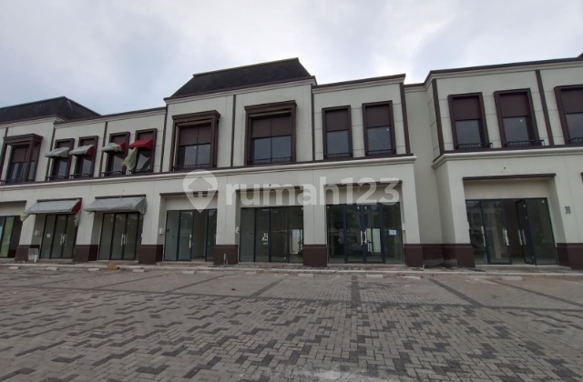 Two-Storey Shophouse with 2+1 Units in Citra Garden Serpong