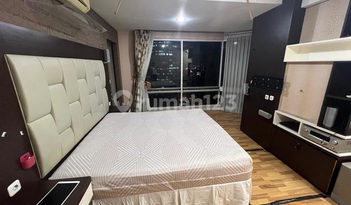 Kondominium Mewah 3Br di Taman Anggrek Jakarta (Rei) Kondominium Mewah 3Br di Taman Anggrek Jakarta (Rei)