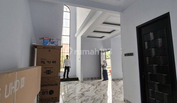 Rumah 2.5 Lantai Di Jl Raya Dekat Tol Cibubur Dan Lrt Harjamukti 2