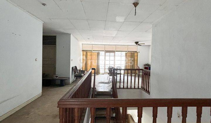 RUMAH TUA HITUNG TANAH DI KAWASAN ELITE PONDOK INDAH, JAKARTA SELATAN  2