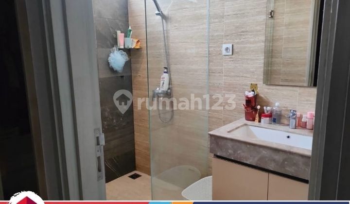 For sale: 9-meter wide developer unit house in Asya Jakarta Garden City, Cakung. 2