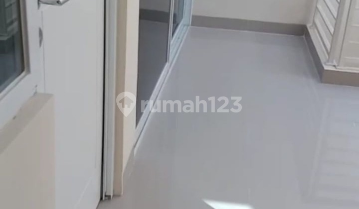 Newly renovated clean house for rent in Yarra, JGC Cakung 2