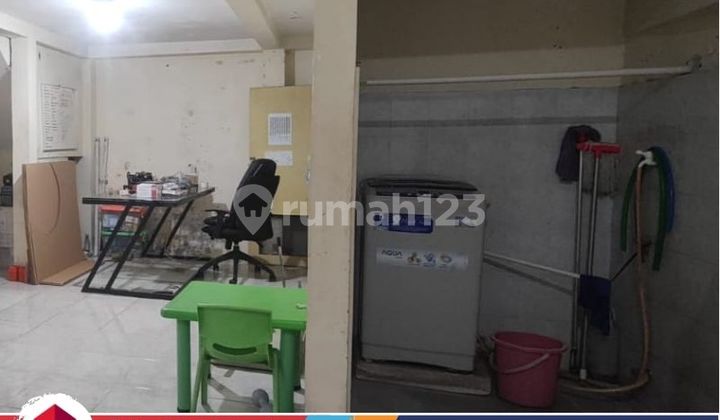 For sale, strategically located house in Kelapa Gading.