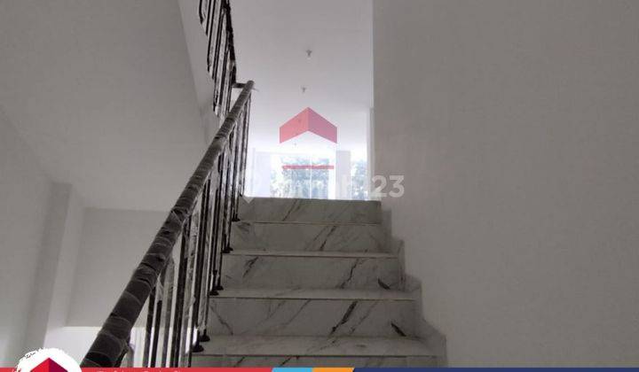 Ruang Usaha kantor Bagus Lb 1600m2 Lokasi Pinggir Jalan Strategis Di Duren Sawit 1