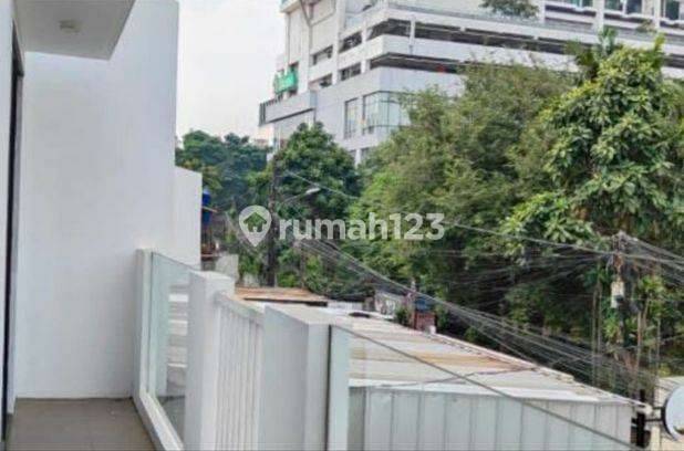 Rumah 3 Lantai Shm Siap Huni Di Mampang Prapatan Jakarta Selatan 2