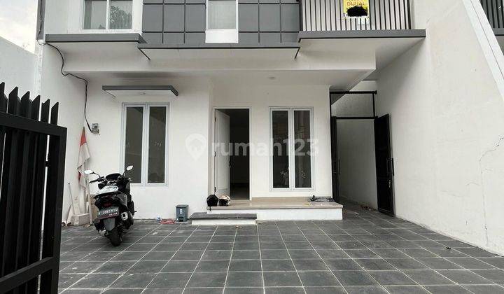 Rumah Baru Dengan Tanah Luas Dan Lingkungan Aman Nyaman Di Jatiwaringin..  1