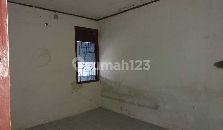 Rumah Dalam Komplek Irigasi Di Bawah Njop 