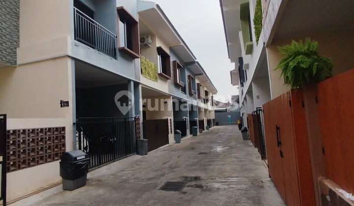 Rumah Mewah Tetangga Duren Sawit Di Bintara Akses Lebar Dan Allin Shm.. 2