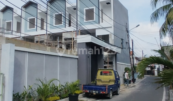 New 3-Storey House Cash and Mortgage in Kemayoran Central Jakarta 2