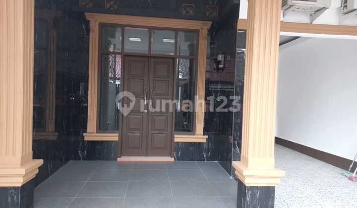 Rumah Ready Akses 2 Mobil Dalam Komplek Duren Sawit Jakarta 2