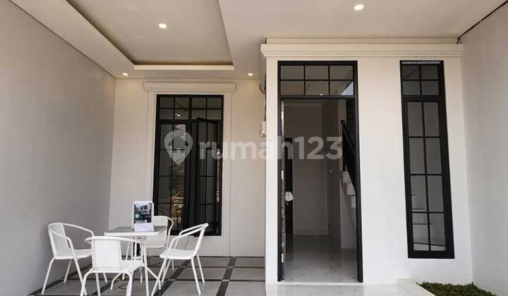 Rumah American Classic Murah di Ciracas Jakarta