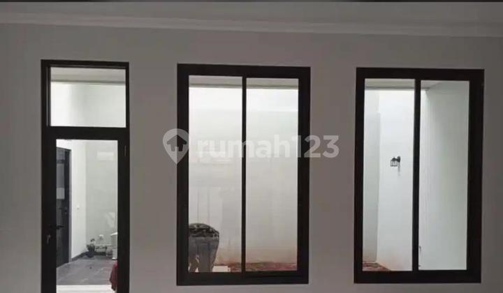 Rumah Baru Dalam Komplek di Pondok Kopi Duren Sawit Strategis 1