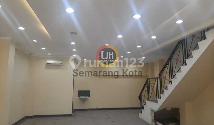 Nice shop house at MT Haryono. 1