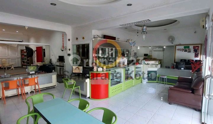 Building Suitable For Business On Majapahit Street 1