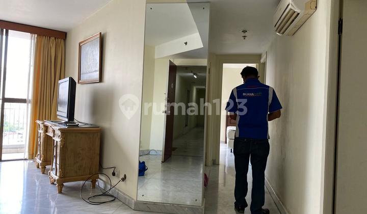 Strategic Location Apartment in South Jakarta