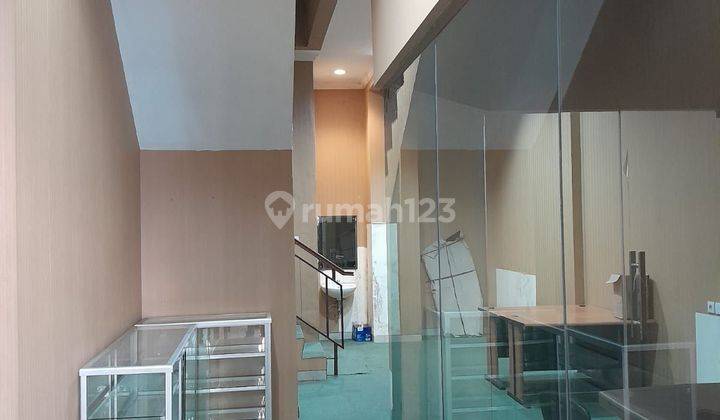 Ruko 3 lantai lokasi strategis cocok buat kantor 2