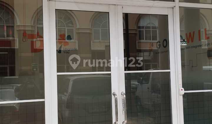 4-Storey Shop House. Strategic Location. Business Center. 2