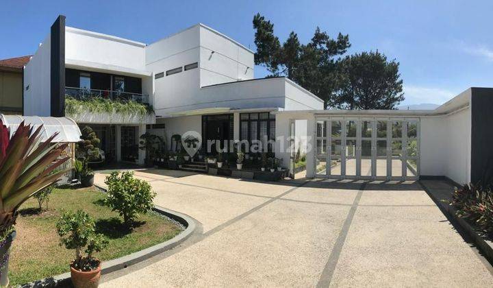 Rumah Modern Komplek Graha Puspa Sayap Lembang 1