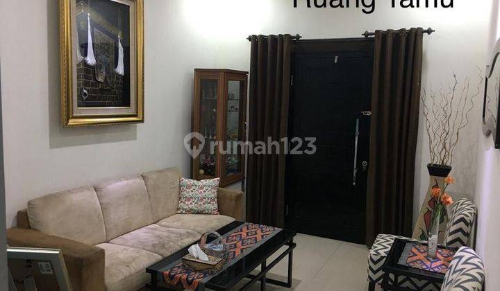 Rumah 2,5 Lantai Terawat di Pasir Wangi  2