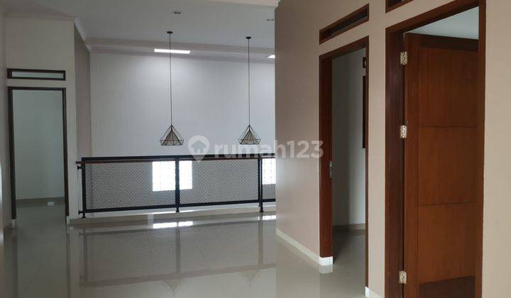 Rumah 2 Lantai Unfurnished Kopo Permai Bandung 2