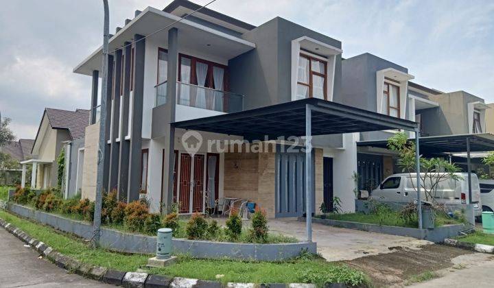 Rumah 2 Lantai Hook Komplek Cherry Field 1