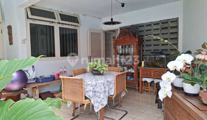 Old Money House, Serene and Cool, Ready to Occupy, Beautiful Cipaku