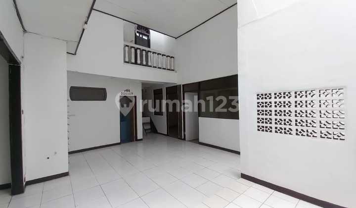 Sewa/ Jual Rumah 1,5 Lantai Terenovasi Pasir Luyu 1