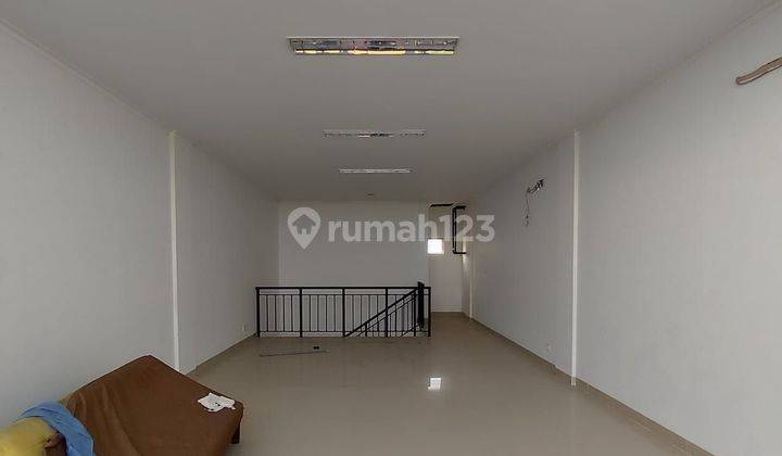 Ruko 3 Lantai Siap Pakai Topaz Commercial Summarecon  1