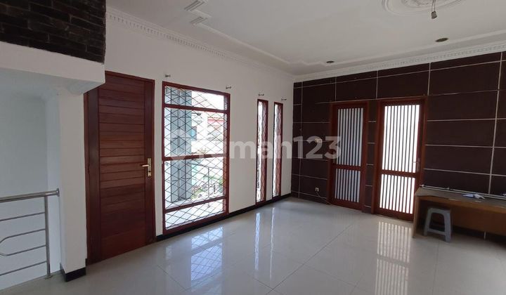 For Rent/ Sale Good House Ready to Occupy Pasadena Complex Bandung For Rent/ Sale Good House Ready to Occupy Pasadena Complex Bandung