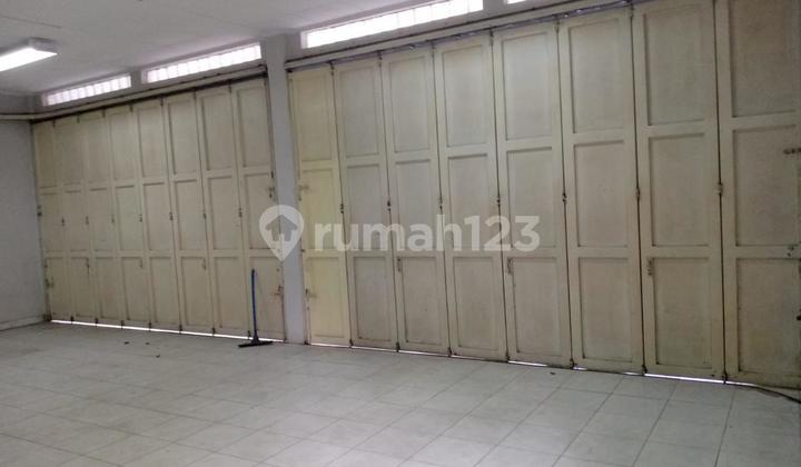 Ready-to-use Strategic Shop House/ Building in North Cimahi Area 2
