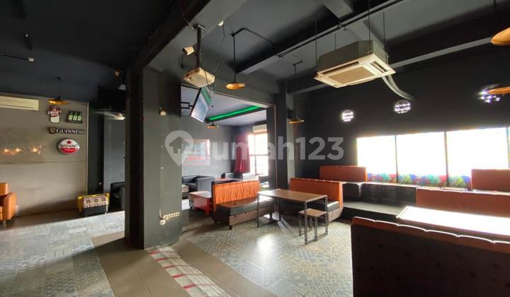 For Rent/ Sale Commercial Space/ Shop House Main Road Wing Bkr