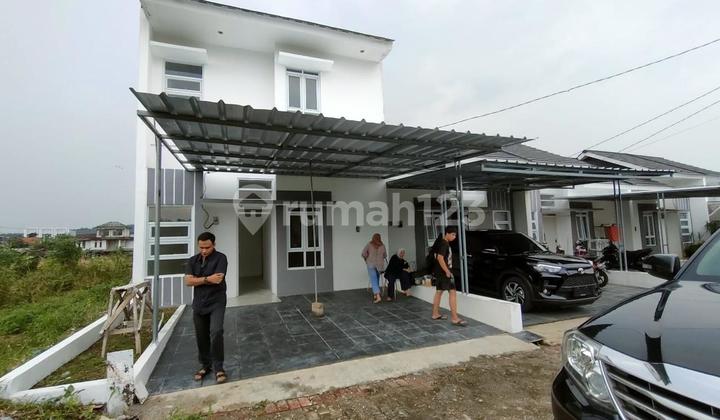 Ready-to-Occupy 2-Story House Strategically Located Near Green Java Toll Kemang, Bogor Ready-to-Occupy 2-Story House Strategically Located Near Green Java Toll Kemang, Bogor