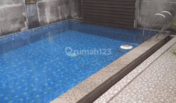 Rumah Pesona Khayangan 2 Lantai, Lt 240 M2, Kolam Renang, Bagus 1