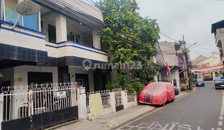 Kost Cempaka Sari Kemayoran 3 Lantai, 13 Kt, Lt 285 M2, Jual Cpt 1