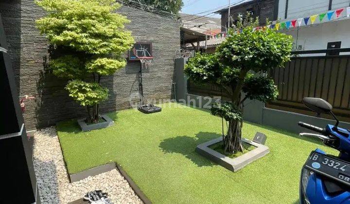 Rumah Pondok Kelapa 2 Lantai, Lt 182 M2, Bagus Jual Cepat 2