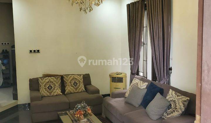 Rumah Legenda Wisata, 2 Lantai, Lt 328 M2, Lb 500 M2, Lux 1