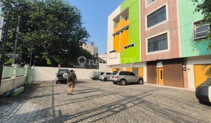 Ruko Menteng 4.5 Lantai, Lt 165 M2, Baru, Murah, Jln Raya Ramai 2