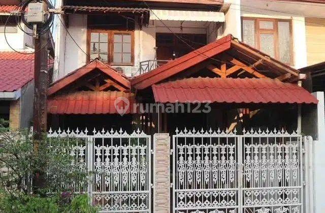 Rumah Wijaya Kusuma Duren Sawit 2 Lt, Lt 144 M2, Jalan 3 Mobil 2