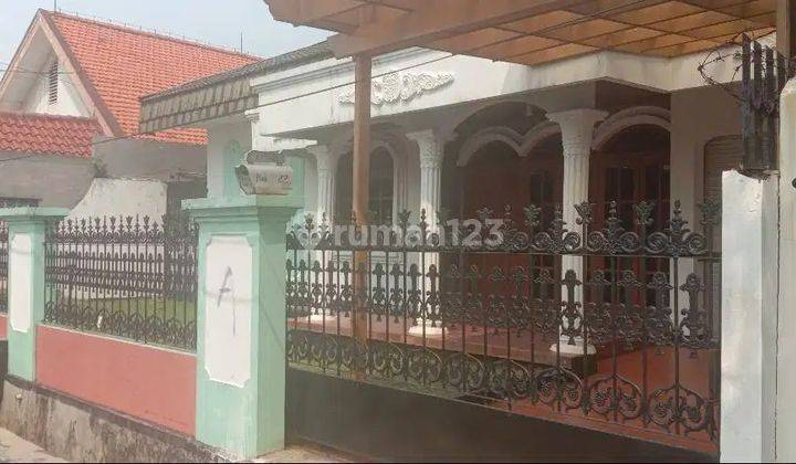 Rumah Kavling DKI Duren Sawit: 2 Lantai, LT 330 m2, Jalan 2 Mobil 1