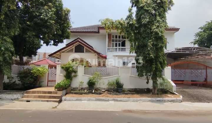 Rumah Cempaka Putih Tengah: 2 Lantai, LT 516 m2, Murah Jual Cepat Rumah Cempaka Putih Tengah: 2 Lantai, LT 516 m2, Murah Jual Cepat