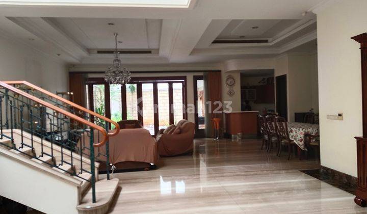 Rumah Menteng Jl Sumenep 2 Lantai, Lt 395 M2, Bagus Murah 1