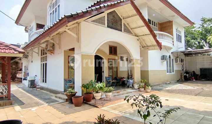 Rumah Cempaka Putih Tengah: 2 Lantai, LT 516 m2, Murah Jual Cepat 2