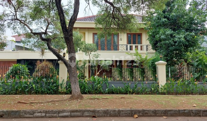 Ancol Timur Pasir Putih House: 2 Floors, 900 m2 Land Area, Swimming Pool 2