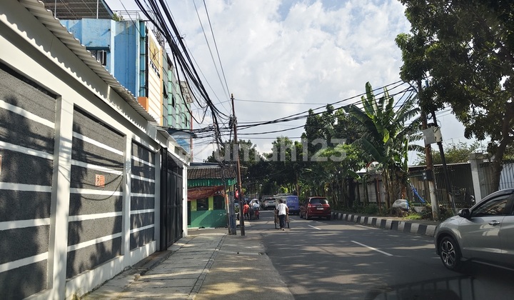 Kost Kemayoran Jl. Bungur Besar Raya: 3 Floors, 42 Rooms, Land Area 244, For Sale Super Fast 2