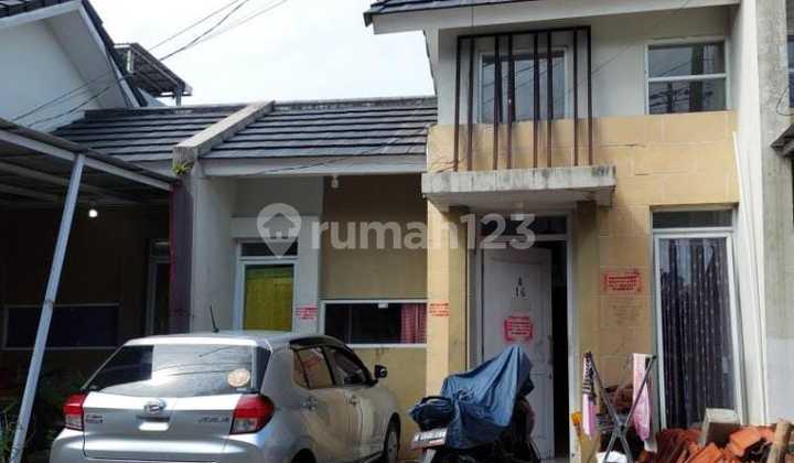 Rumah Bagus Unfurnished SHM Pinus, Bandung 1