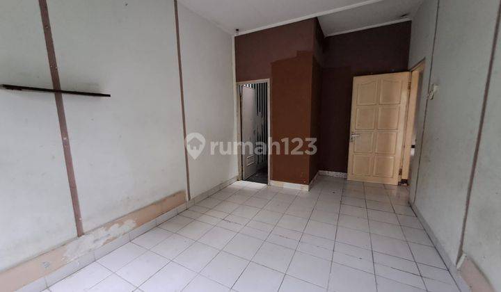 Rumah Dijual Hook 2 Lantai di Taman Kopo Indah  2