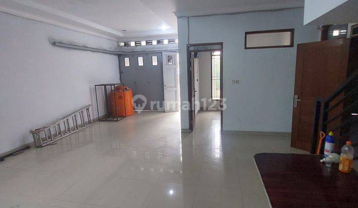 Rumah Dijual Modern Nyaman di Daerah Cibaduyut 1