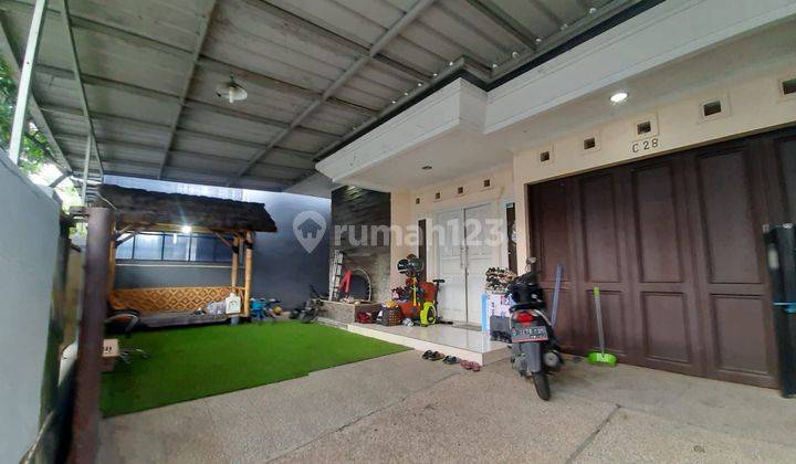 Rumah Dijual Modern Cantik di Kopo Mas Regency 2