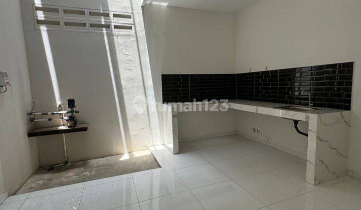 Rumah Baru Minimalis Modern Nyaman di Komplek Leuwi Sari 2